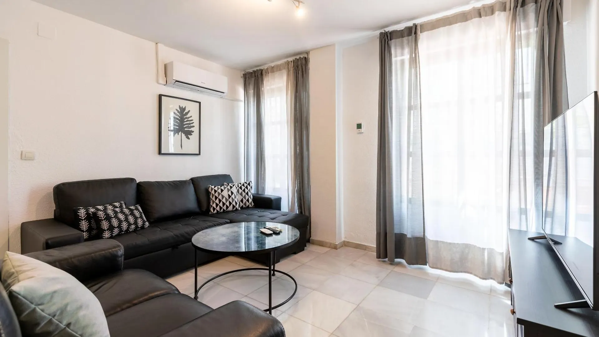 Apartamento San Isidoro - Olehousing Seville 0*,  Spain